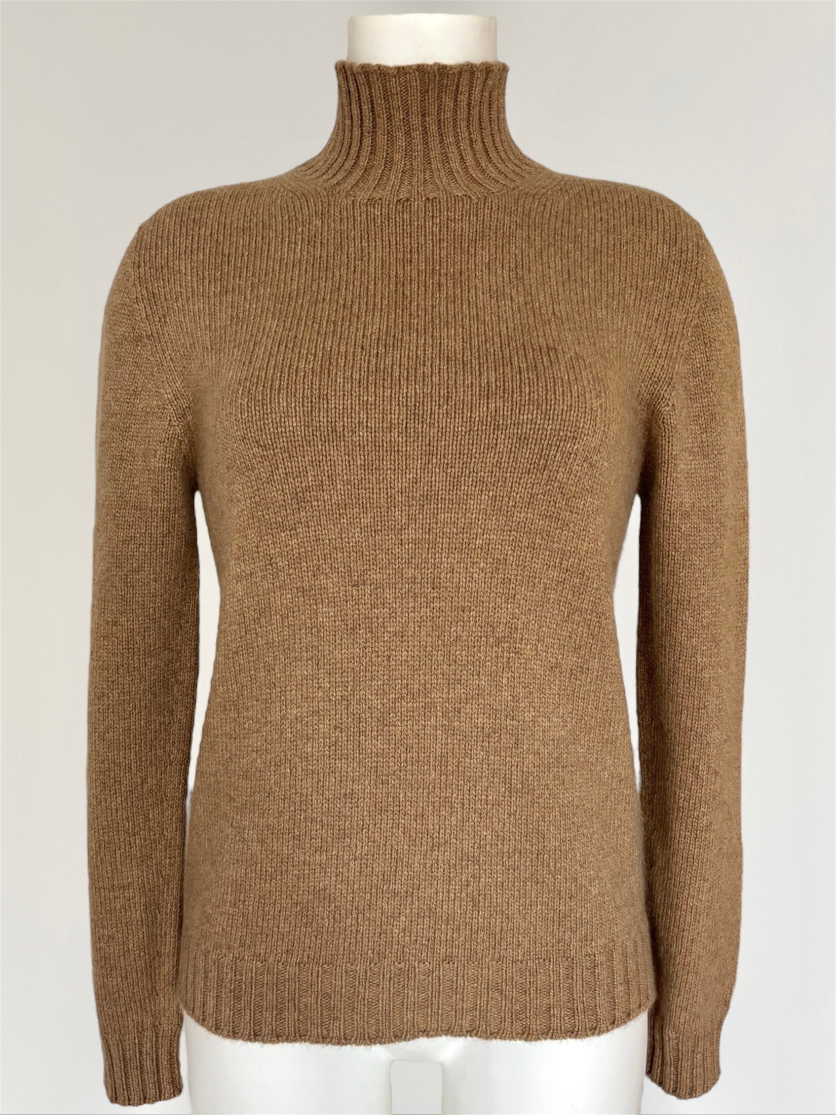 Hermès by Margiela cashmere globe HERMÈS BY MARGIELA CASHMERE AND SILK KNIT TOP – MIES